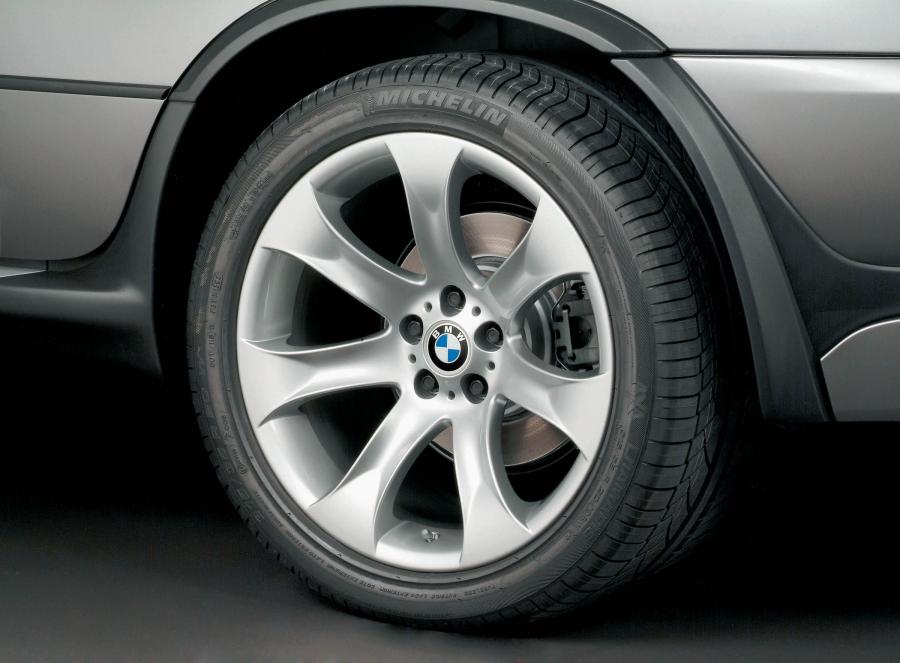  BMW X5 2004 года  (фото 14 из 45)
